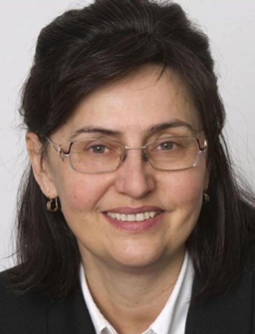 Portrait von Prof. Dr. Olga Rösch