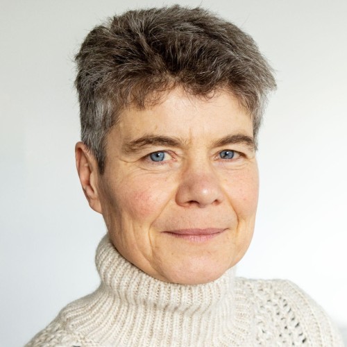 Portrait von Prof. Dr. Sybille Hinze